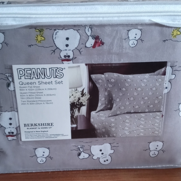 Berkshire Bedding Snoopy Christmas Queen Sheets Poshmark